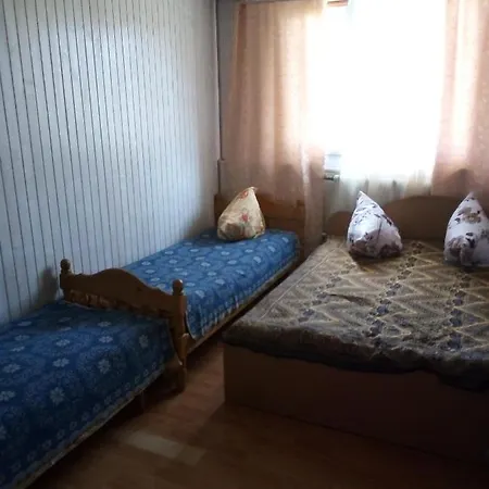 Rukavychka Hotel *